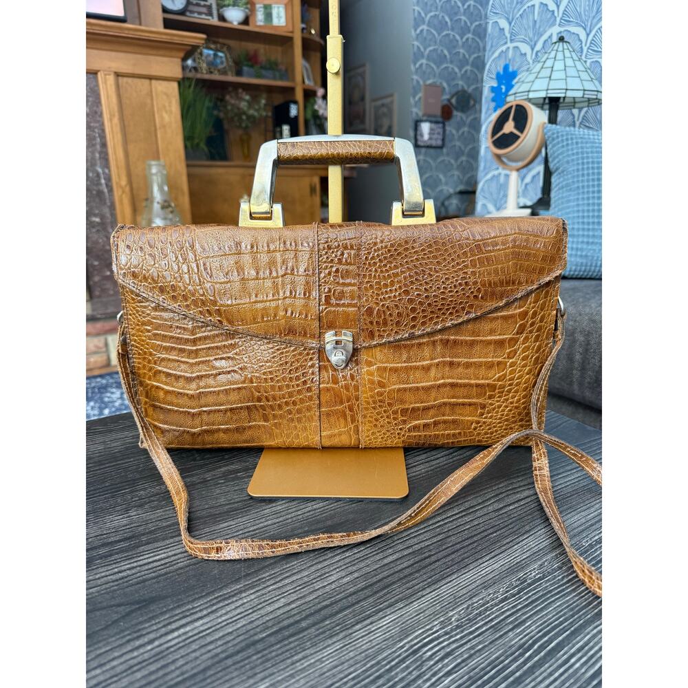 Vintage Amelia Berko 70s Crocodile Leather Convertible Top Handle Expanding Bag